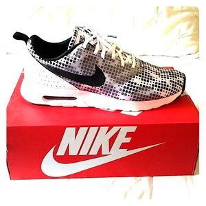 MENS- Nike Air Max Tavas Print